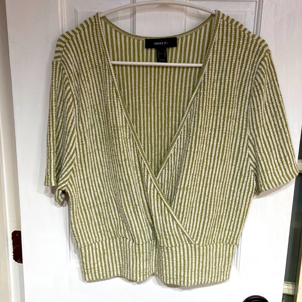Forever 21 textured Crop Top sz 2X